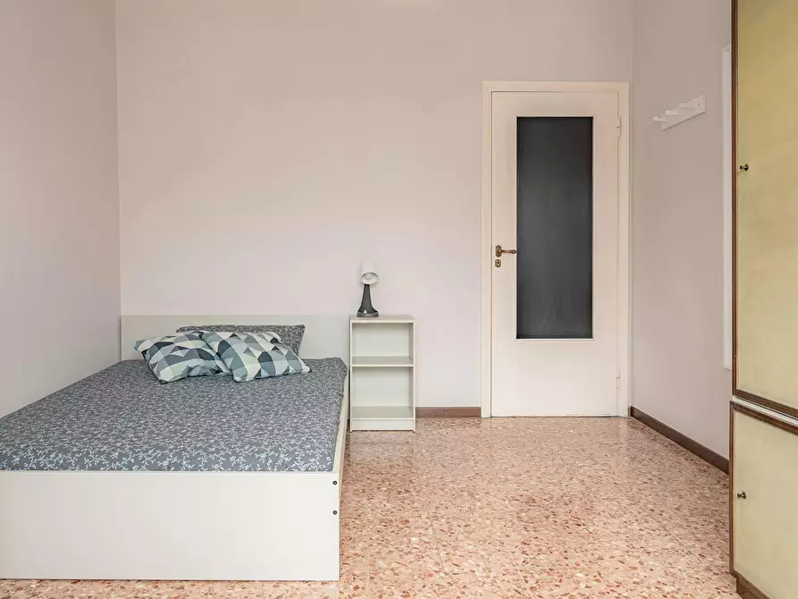 Immagine 2 di Camera in affitto  in Via Privata Angera a Milano