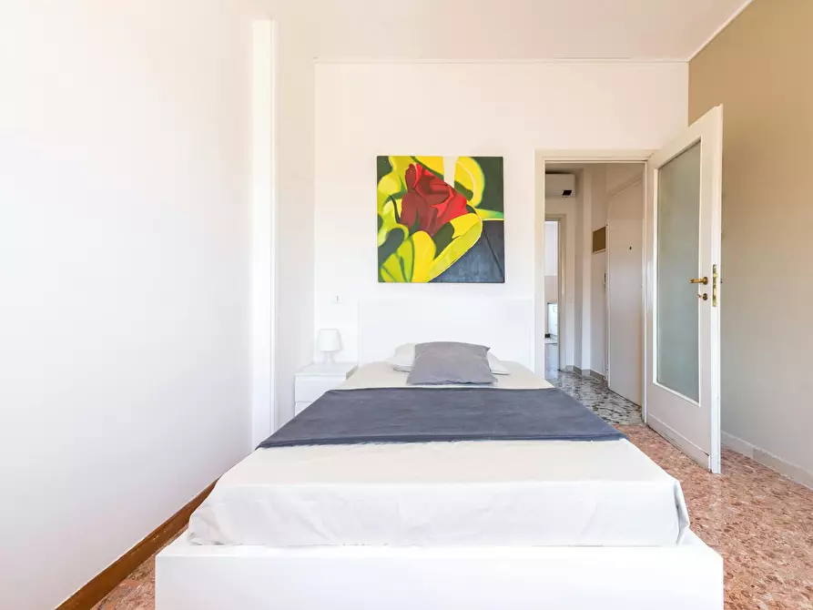 Immagine 1 di Camera in affitto  in Via Adele Martignoni a Milano