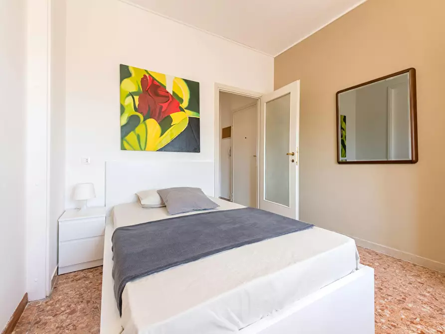 Immagine 5 di Camera in affitto  in Via Adele Martignoni a Milano