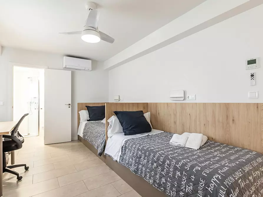 Immagine 2 di Camera in affitto  in Carrer de Sant Donís a Valencia