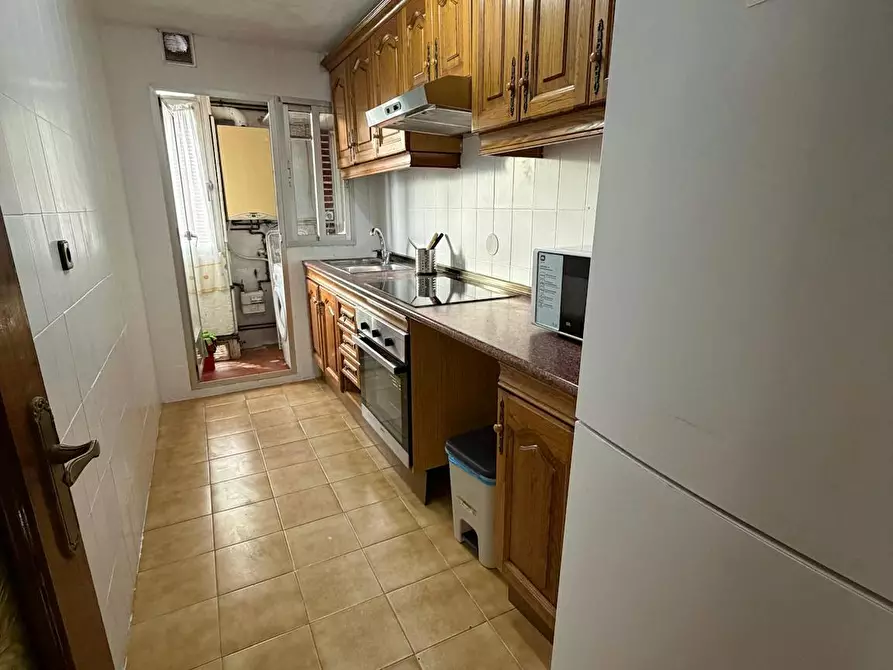 Immagine 6 di Camera in affitto  in Calle Monte de Montjuich a Madrid