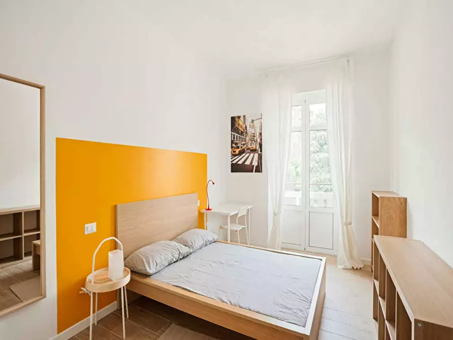 Immagine 2 di Camera in affitto  in Viale Legioni Romane a Milano