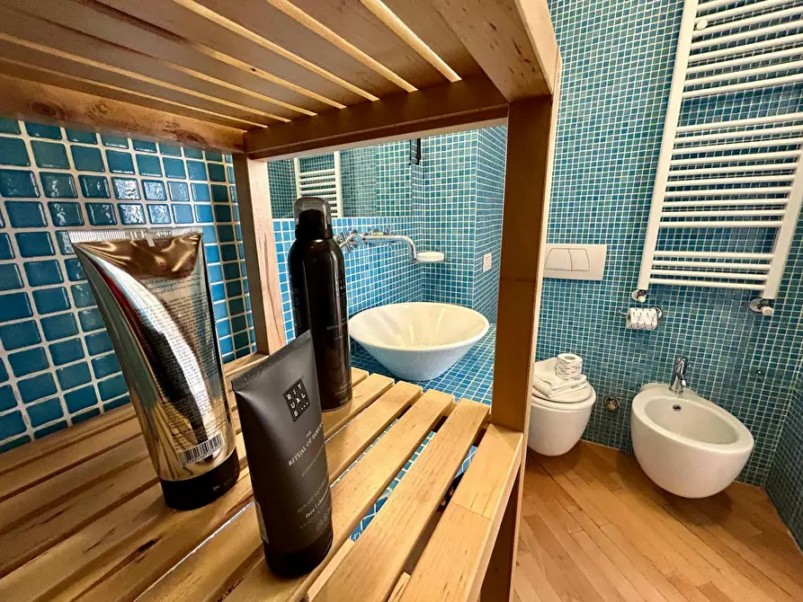 Immagine 8 di Appartamento in affitto  in Via Valtellina a Milano