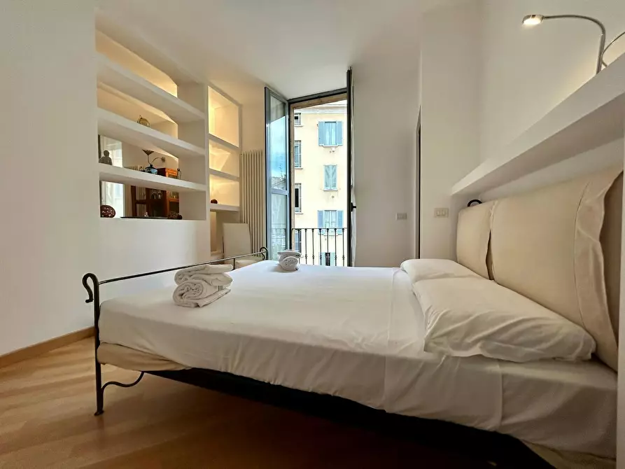 Immagine 2 di Appartamento in affitto  in Via Valtellina a Milano