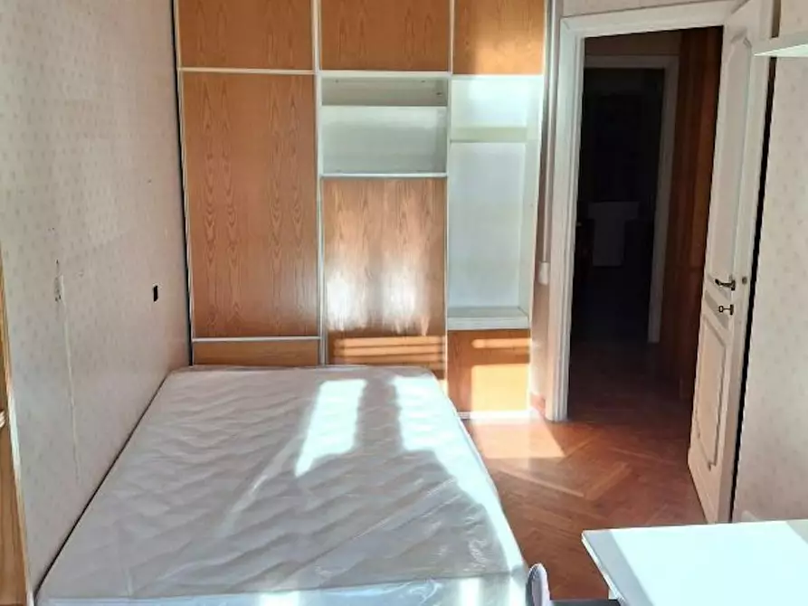 Immagine 3 di Camera in affitto  in Via Alfredo Serranti a Roma
