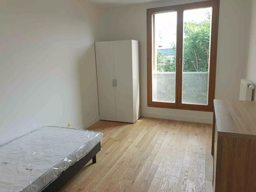 Immagine 2 di Camera in affitto  in Rue Parmentier a Montreuil
