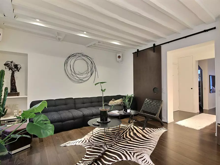 Immagine 6 di Appartamento in affitto  in Rue de Parme a Paris