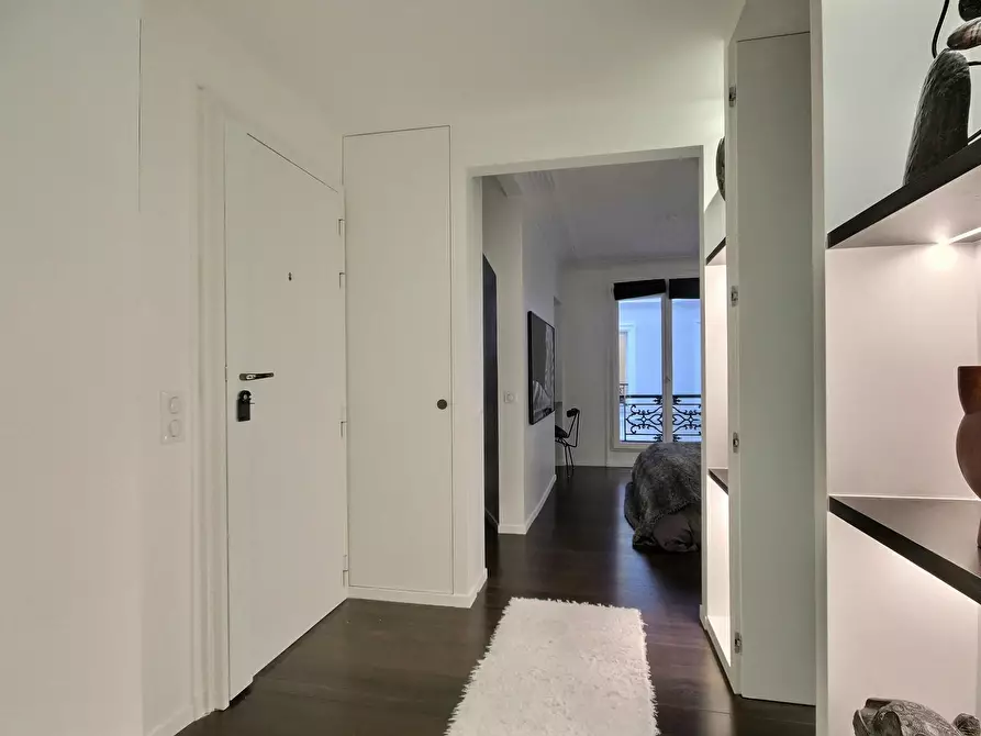 Immagine 5 di Appartamento in affitto  in Rue de Parme a Paris