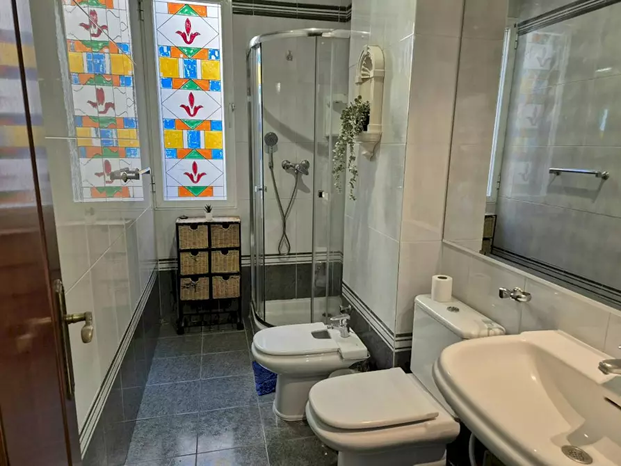 Immagine 8 di Camera in affitto  in Avinguda de María Cristina a Valencia