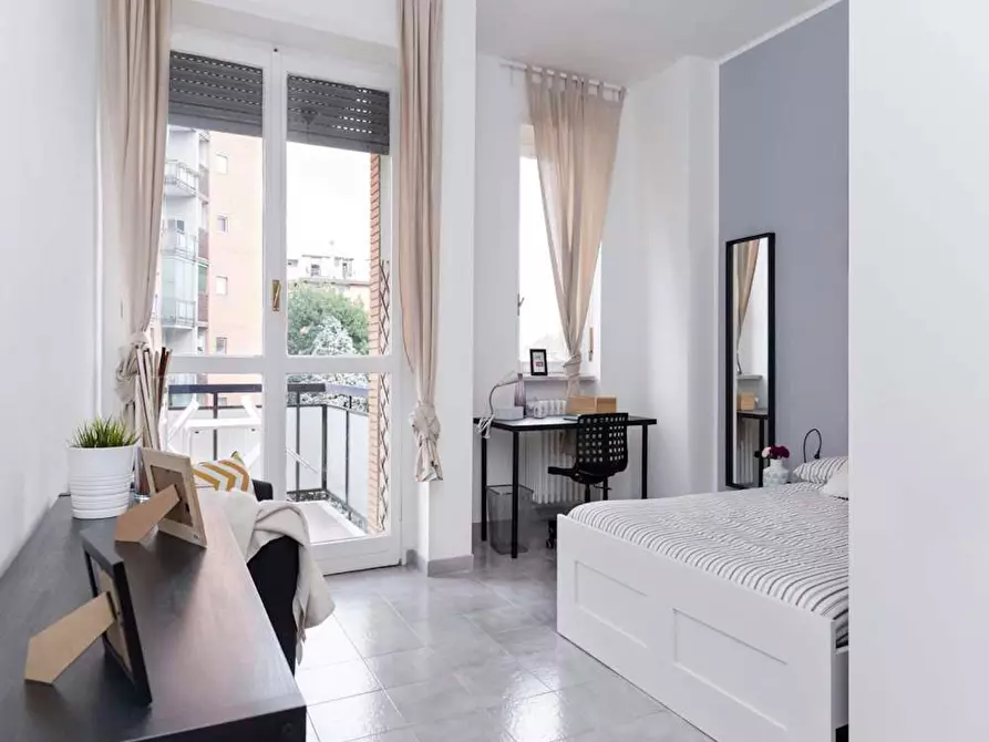 Immagine 3 di Camera in affitto  in Via dei Mandorli a Corsico