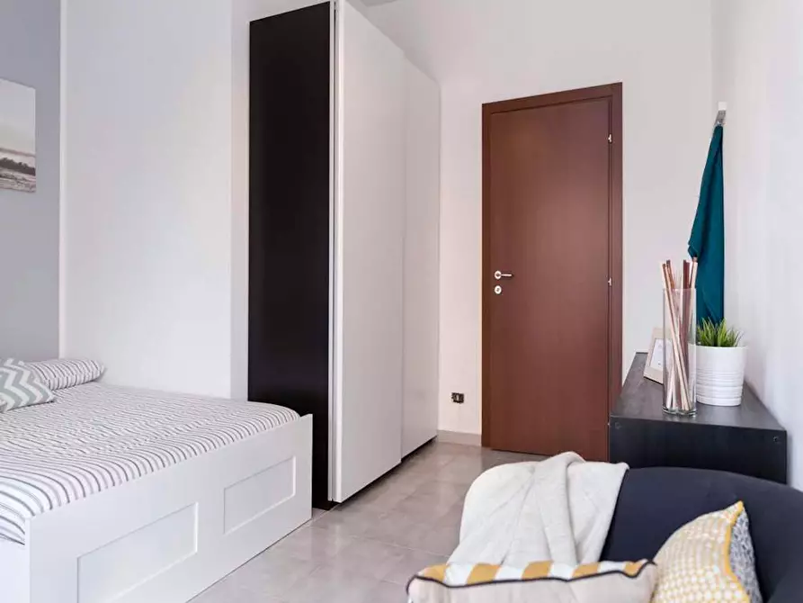 Immagine 4 di Camera in affitto  in Via dei Mandorli a Corsico