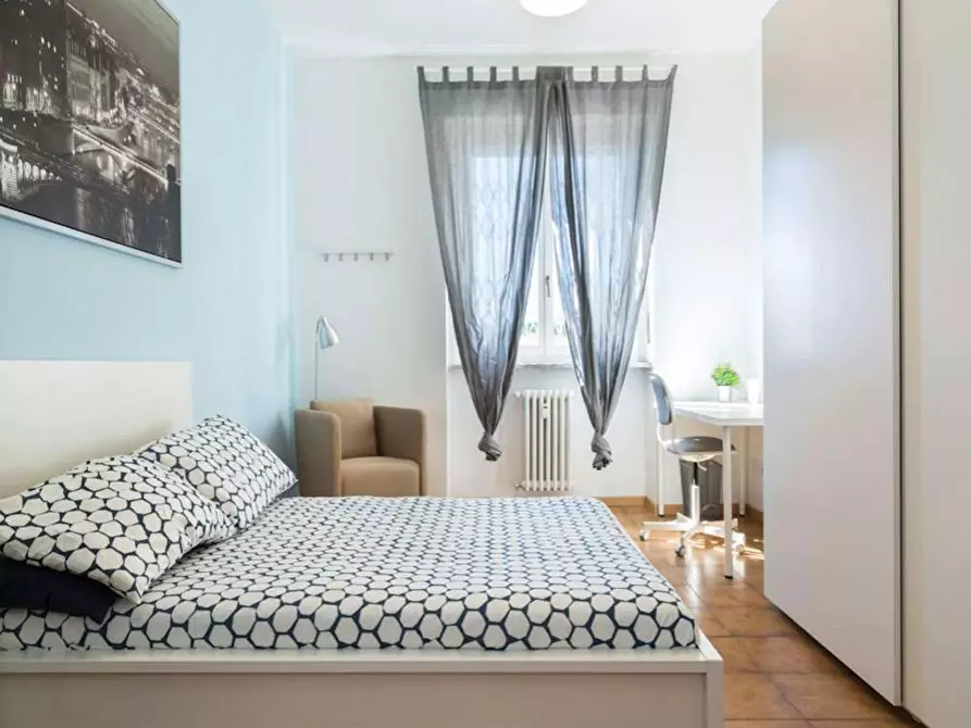 Immagine 1 di Camera in affitto  in Via dei Mandorli a Corsico