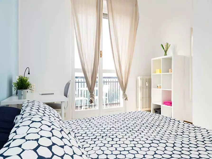 Immagine 2 di Camera in affitto  in Via dei Mandorli a Buccinasco