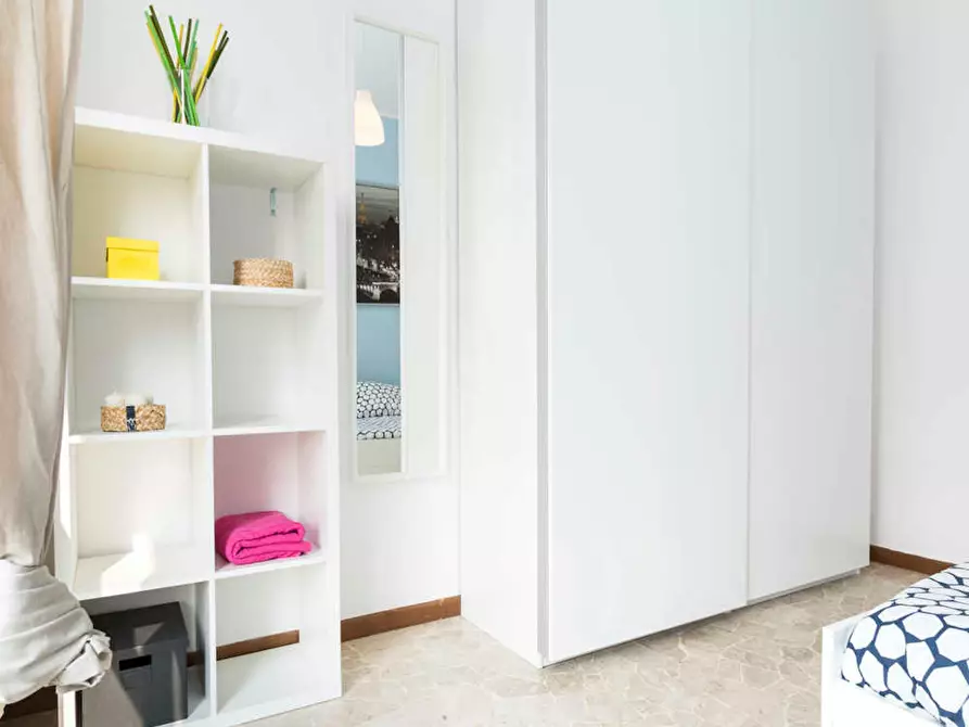 Immagine 5 di Camera in affitto  in Via dei Mandorli a Buccinasco