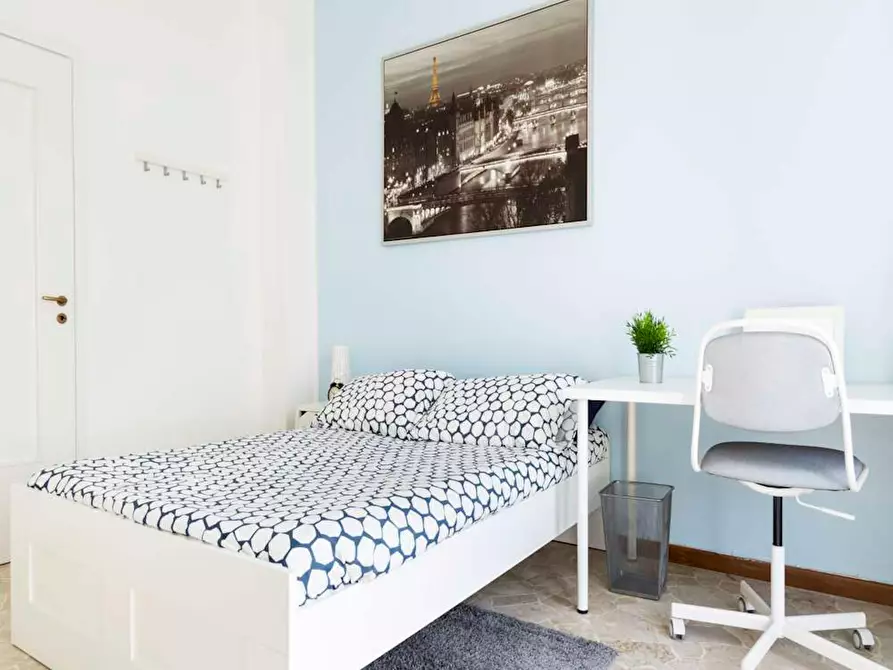 Immagine 3 di Camera in affitto  in Via dei Mandorli a Buccinasco