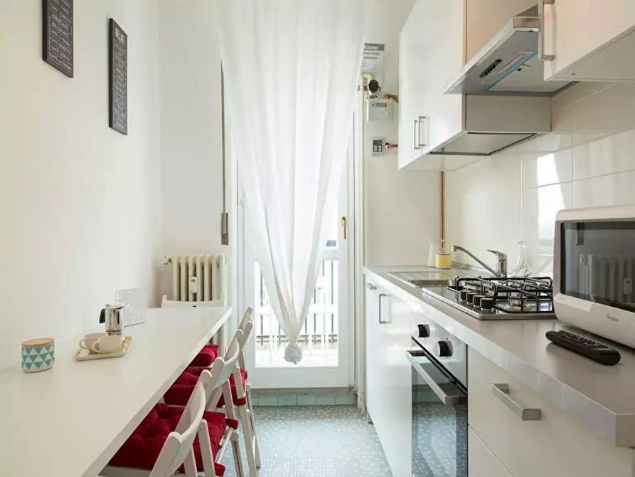 Immagine 10 di Camera in affitto  in Via dei Mandorli a Buccinasco