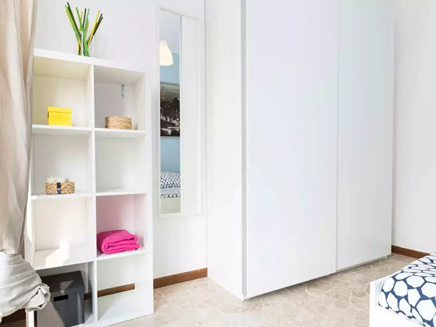 Immagine 5 di Camera in affitto  in Via dei Mandorli a Buccinasco