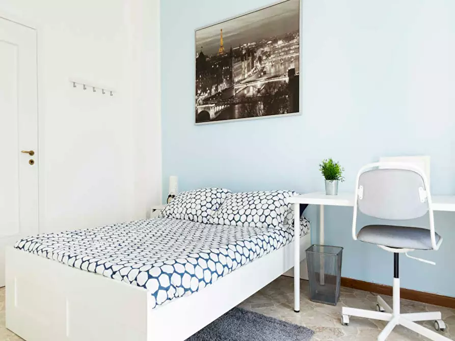 Immagine 2 di Camera in affitto  in Via dei Mandorli a Buccinasco