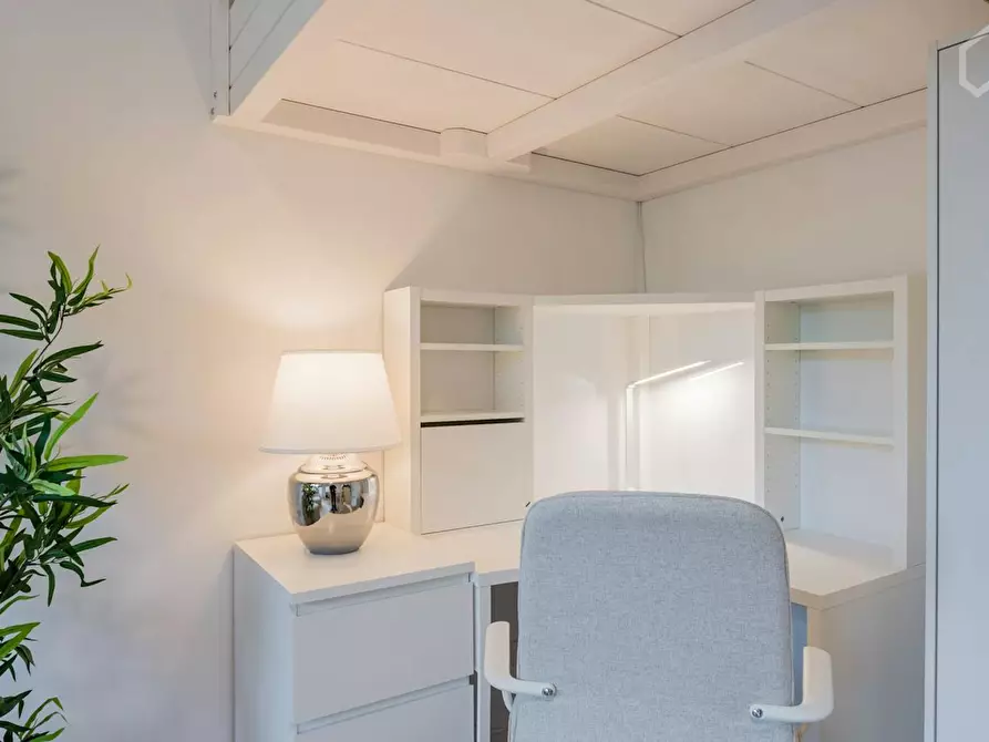 Immagine 4 di Appartamento in affitto  in Hohenstaufenstraße a Berlin