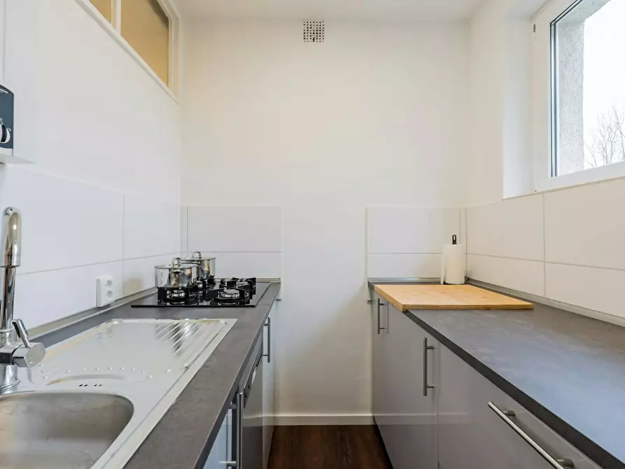 Immagine 8 di Appartamento in affitto  in Hohenstaufenstraße a Berlin