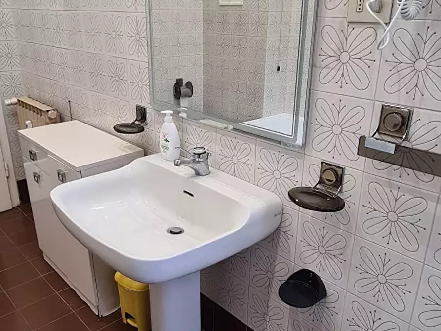 Immagine 4 di Camera condivisa in affitto  in Via Gioacchino Murat a Trieste