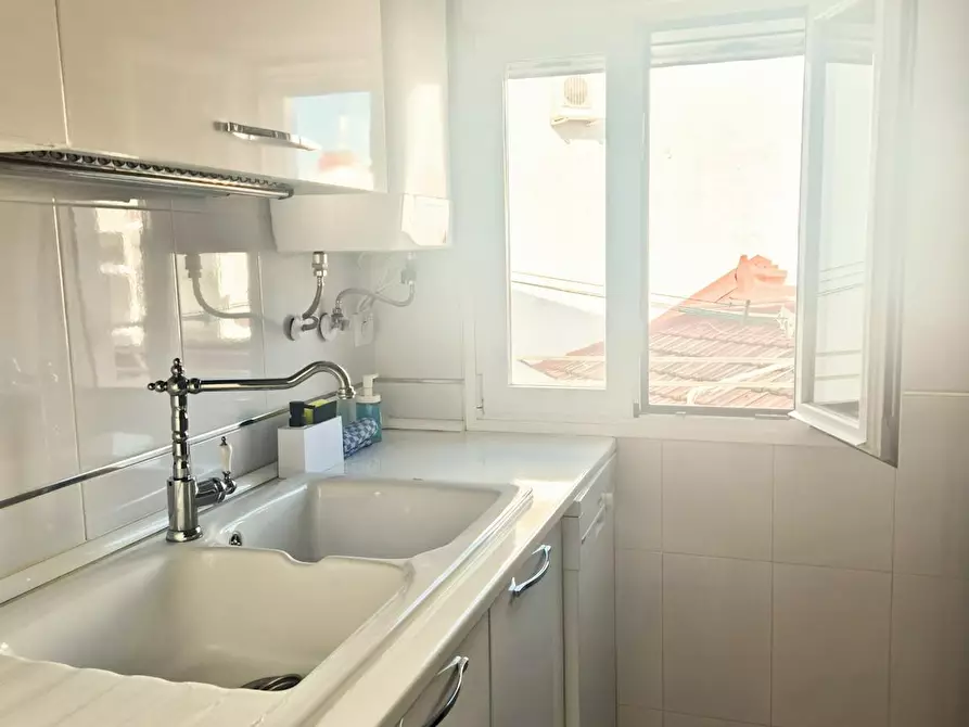 Immagine 5 di Camera in affitto  in Calle de Armengot a Madrid