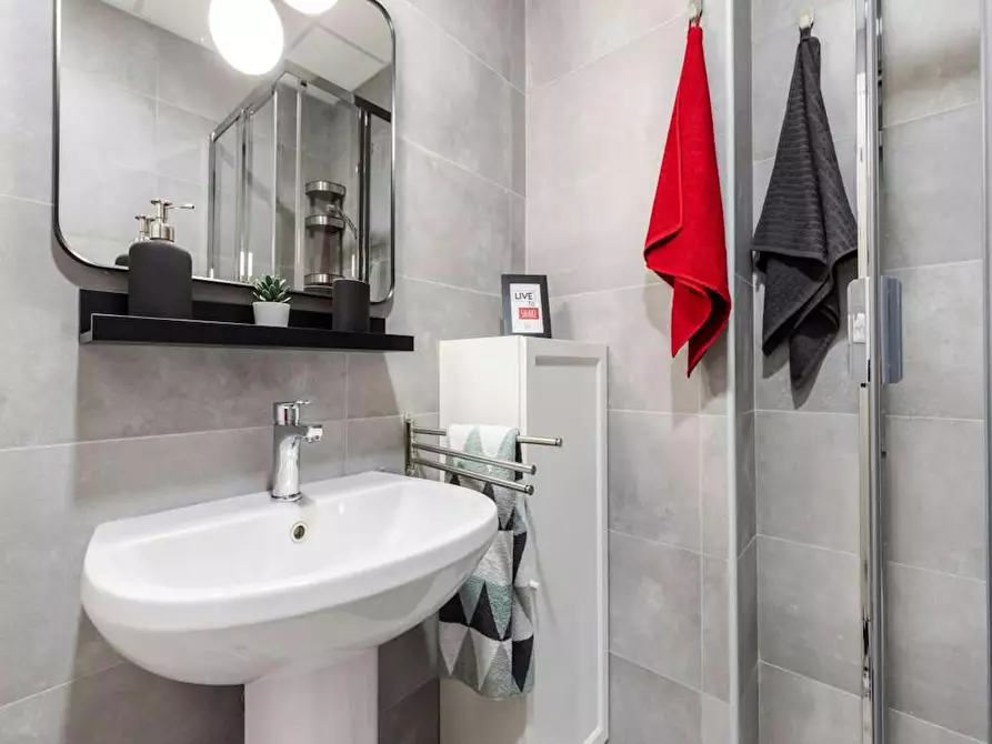 Immagine 9 di Camera in affitto  in Viale Bligny a Milano