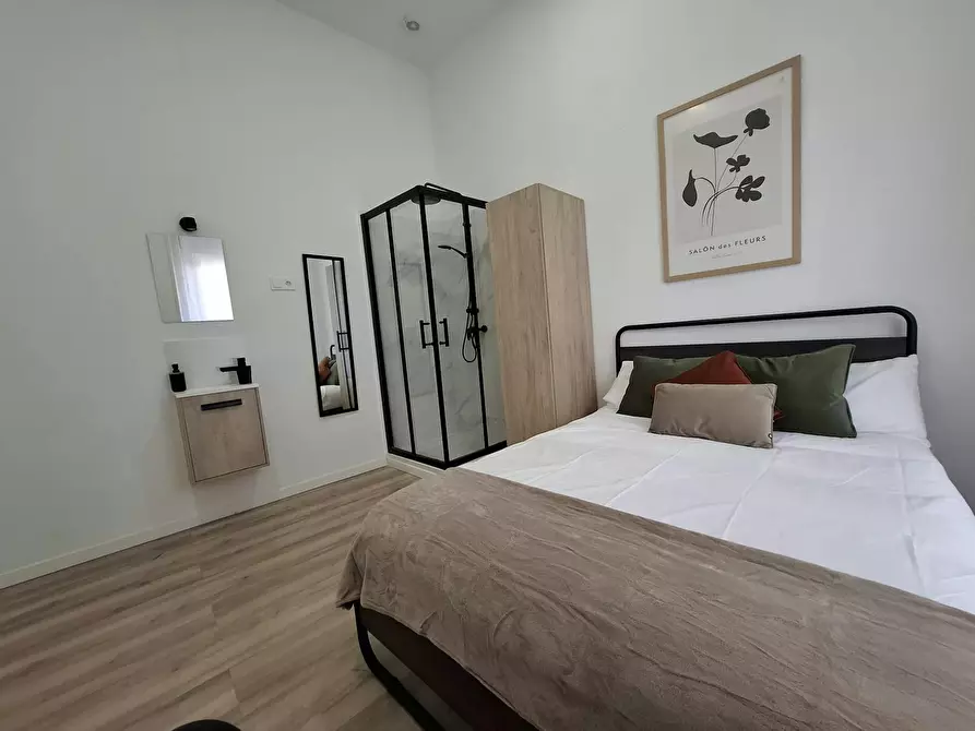 Immagine 6 di Camera in affitto  in Calle de la Luna a Madrid