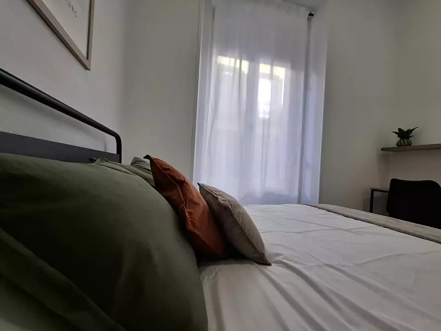 Immagine 2 di Camera in affitto  in Calle de la Luna a Madrid