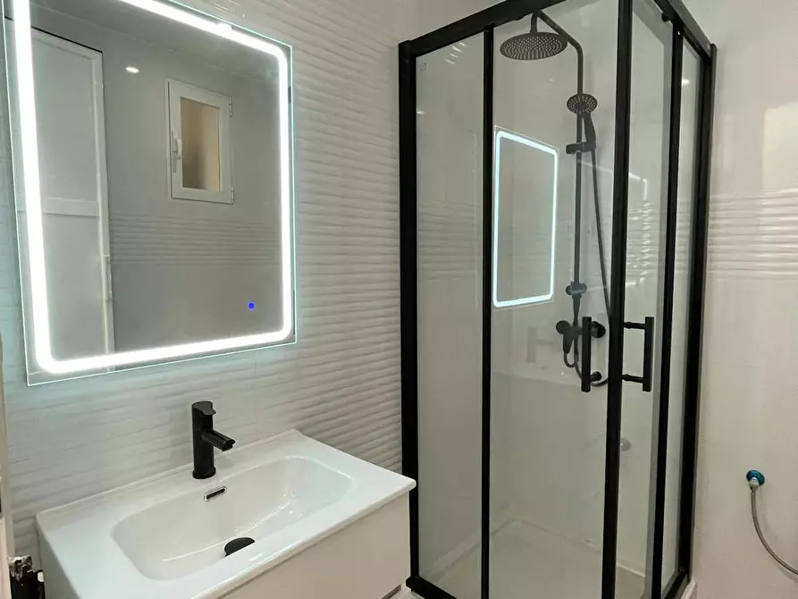 Immagine 10 di Camera in affitto  in Calle de la Luna a Madrid