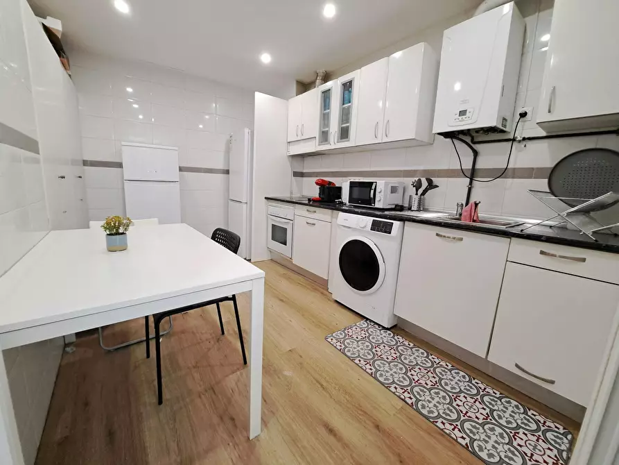 Immagine 2 di Camera in affitto  in Calle de la Luna a Madrid