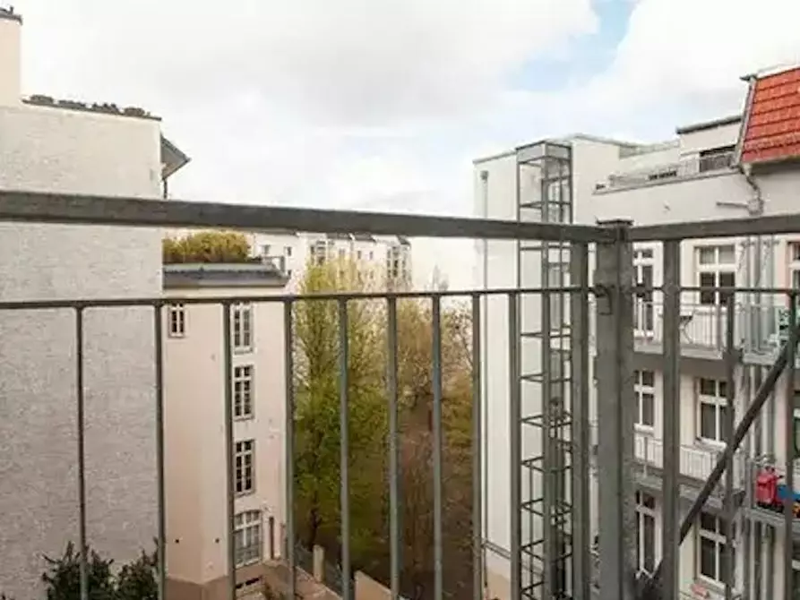 Immagine 6 di Appartamento in affitto  in Torstraße a Berlin
