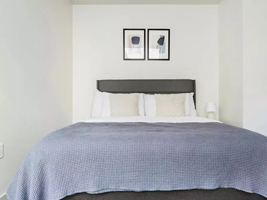 Immagine 10 di Appartamento in affitto  in 2nd Avenue a Messina