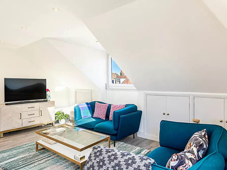 Immagine 2 di Appartamento in affitto  in Devonport Road a Hammersmith