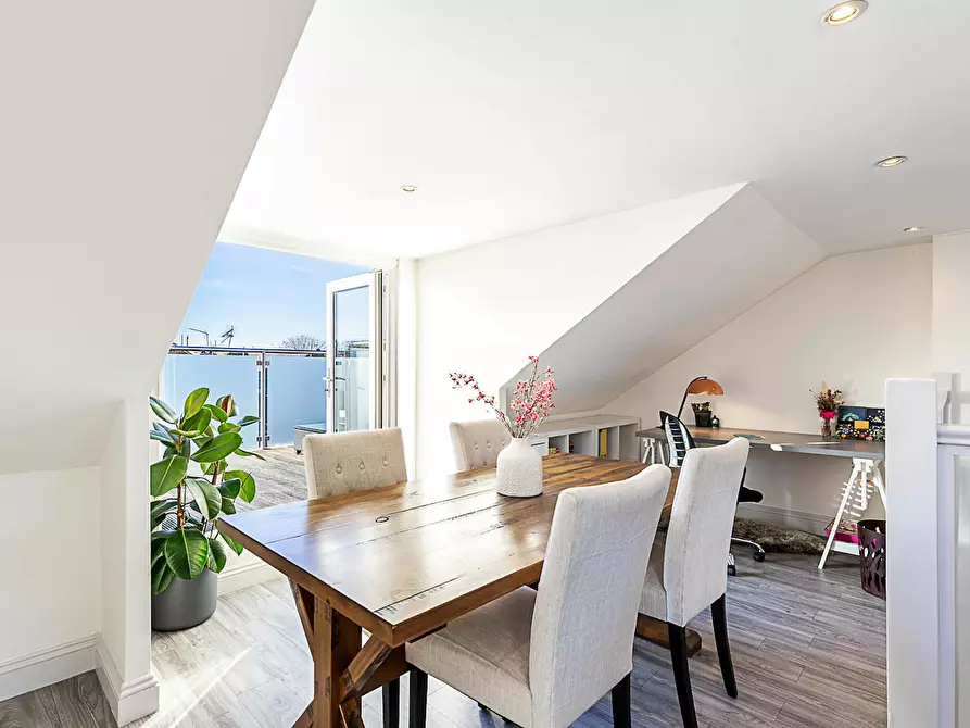 Immagine 3 di Appartamento in affitto  in Devonport Road a Hammersmith