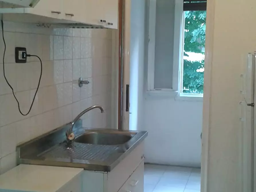 Immagine 3 di Camera in affitto  in Via Alberto Massone a Bologna