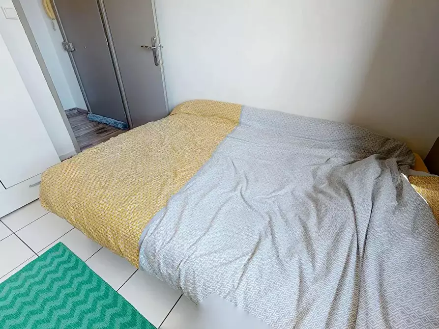 Immagine 1 di Camera in affitto  in Avenue Viviani a Vénissieux