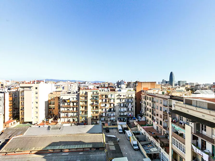 Immagine 8 di Appartamento in affitto  in Carrer de Sardenya a Barcelona