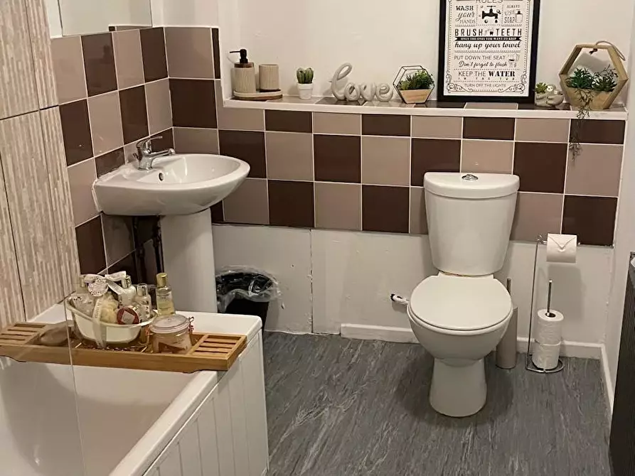 Immagine 10 di Casa indipendente in affitto  in Frome Drive a Wednesfield