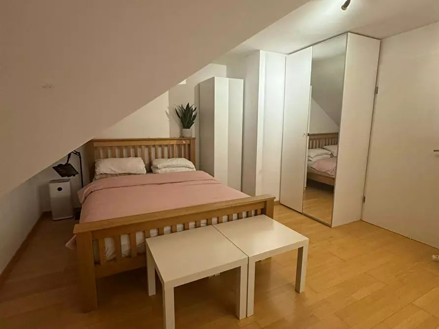 Immagine 2 di Appartamento in affitto  in Parkstraße a Düsseldorf