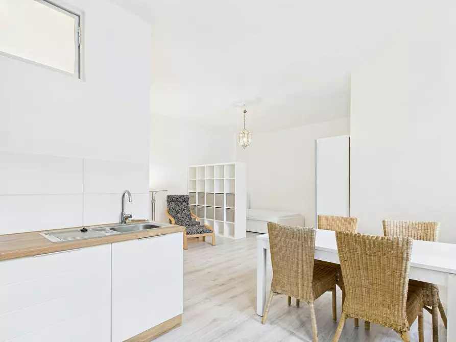 Immagine 1 di Appartamento in affitto  in Emdener Straße a Berlin