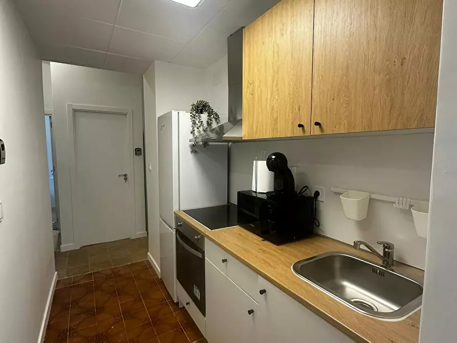 Immagine 5 di Camera in affitto  in Pasaje Campoamor a Alicante/Alacant