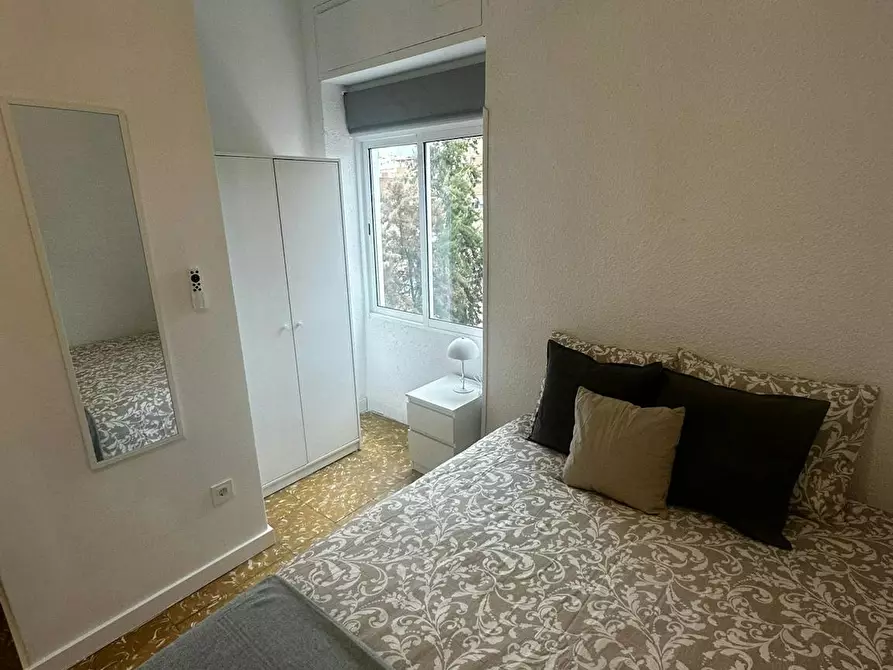 Immagine 1 di Camera in affitto  in Pasaje Campoamor a Alicante/Alacant