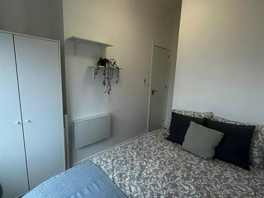 Immagine 2 di Camera in affitto  in Pasaje Campoamor a Alicante/Alacant