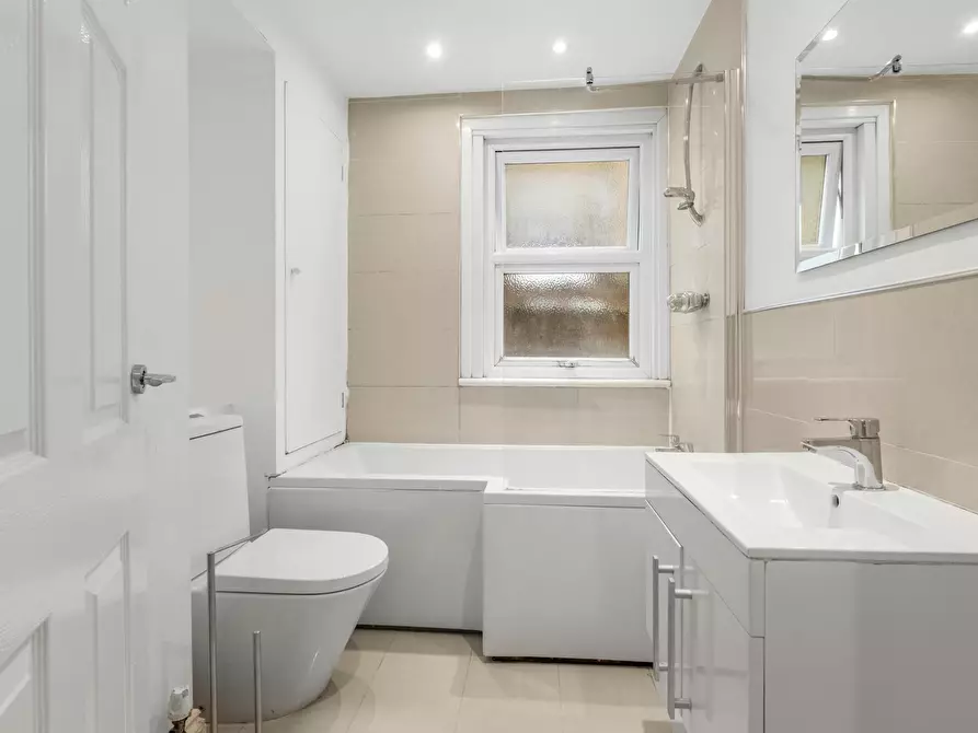 Immagine 5 di Appartamento in affitto  in Springbank Road a Lewisham