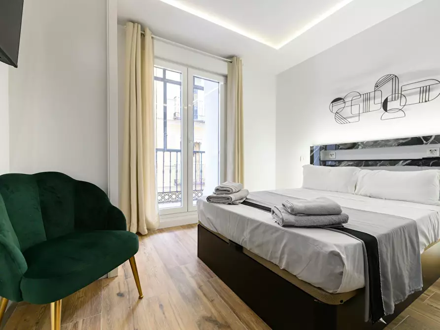 Immagine 1 di Appartamento in affitto  in Calle San Cosme y San Damián a Madrid
