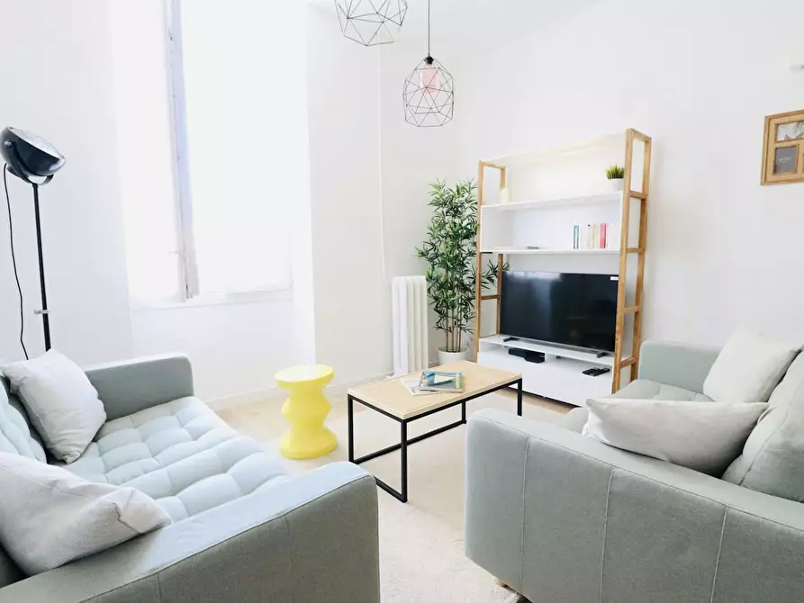 Immagine 8 di Camera in affitto  in Rue Vernier a Nice