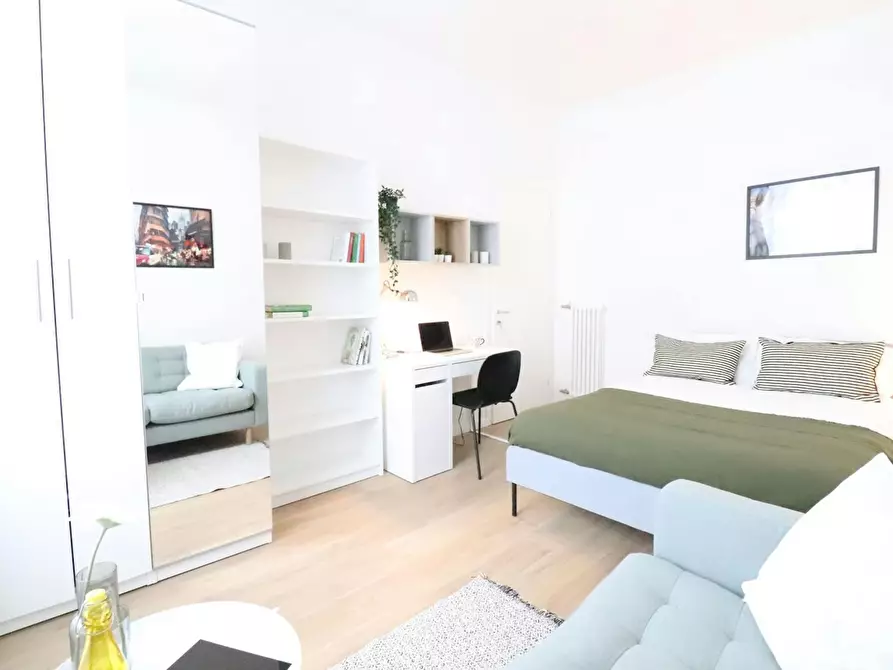 Immagine 1 di Camera in affitto  in Via Camillo Cavour a Firenze