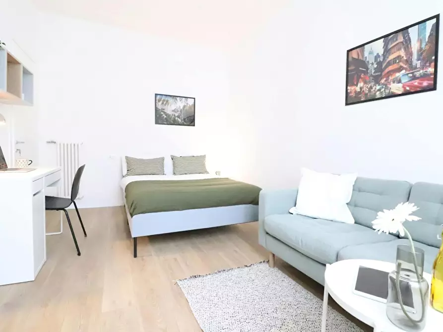 Immagine 2 di Camera in affitto  in Via Camillo Cavour a Firenze