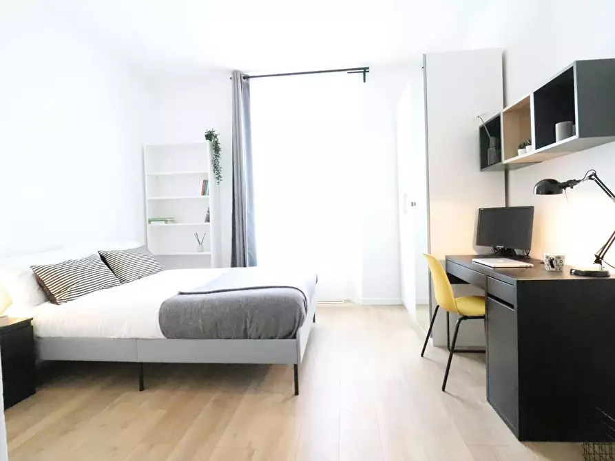 Immagine 1 di Camera in affitto  in Via Camillo Cavour a Firenze